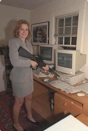now-where-is-that-ai-dana-catherine-scully-1994-v0-j14mt3p1vsfa1.jpg