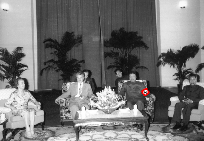 Nicolae_Ceaușescu_with_Pol_Pot.png