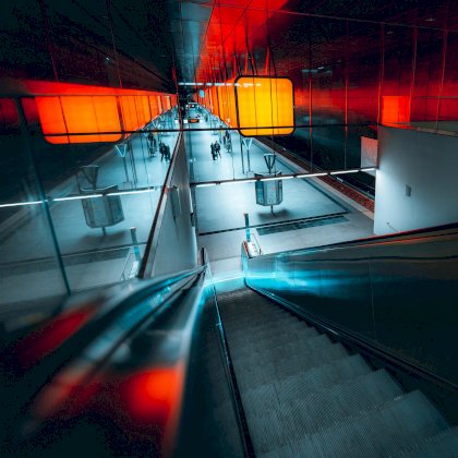 Die U-Bahn Haltestelle Hafencity-Universität in Hamburg.jpg