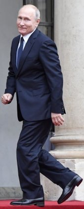 Putin_stroll.jpg