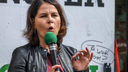 annalena-baerbock-die-gruenen-chefin-wehrt-sich-gegen-kritik-von-klimaaktivisten-.jpg