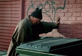 бомж дрочит.gif