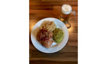 981829-960x720-berliner-eisbein-mit-sauerkraut-und-erbsenp-ree.jpg