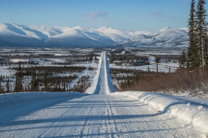 view-along-dalton-highway-toward-brooks-alaska-shutterstock_627939359.jpg_f3d4351402.jpg