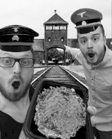 auschwitz.jpg