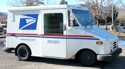 Small_USPS_Truck.jpg