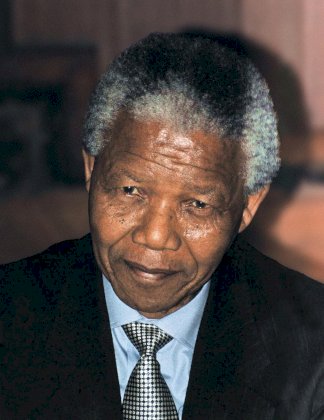 Nelson_Mandela_1994_(2).jpg