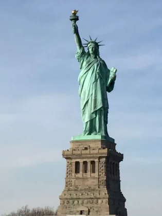 statue.webp
