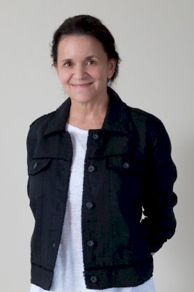 degramont-author-photo-1-color.jpg