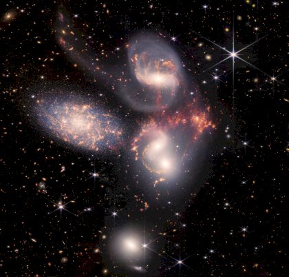 STSCI-J-p22034f-Crop-4000px.jpg