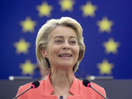 Ursula-Von-Der-Leyen-Jeune-11.jpg