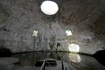 Baia-Tempio_di_Mercurio.jpg