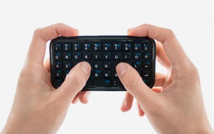 mini_keyboard_hands_big.jpg