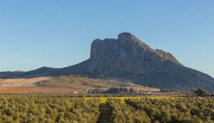 peña de los enamorados.jpg