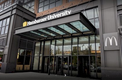 2018_New-HU-logo_(44357292944).jpg