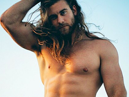 brock-ohurn-guys-with-long-hair.jpg