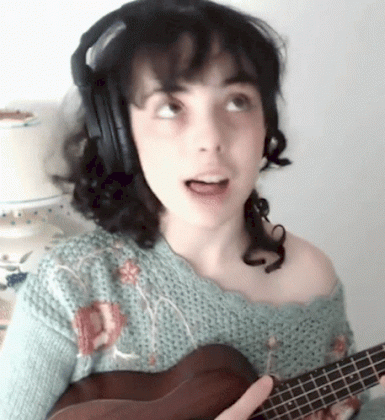 Jewish waifu.gif