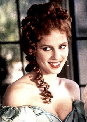 lucy-westenra-1380213-normal.jpg