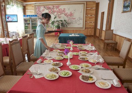 8601730599_6c796ce048_b_north-korea-restaurant.jpg