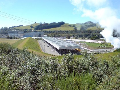 800px-Wairakei_Geothermal_Power_Plant.jpg