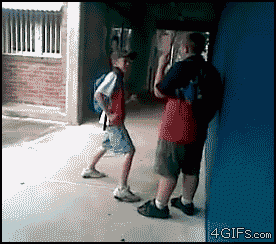 dicker Junge wehrt sich.gif