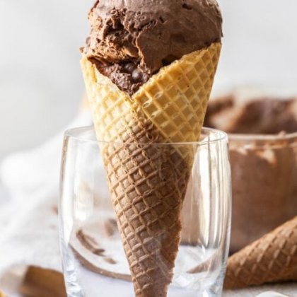 Chocolate-Chocolate-Chip-Ice-Cream-6FEAT-500x500.jpg