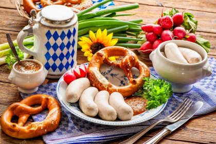 depositphotos_122671276-stock-photo-white-sausages-with-sweet-mustard.jpg