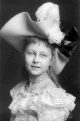 Princess_Viktoria_Luise_of_Prussia,_aged_10,_1902.jpg