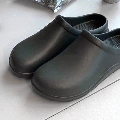 minimalist-primark-eva-clogs-black.jpg