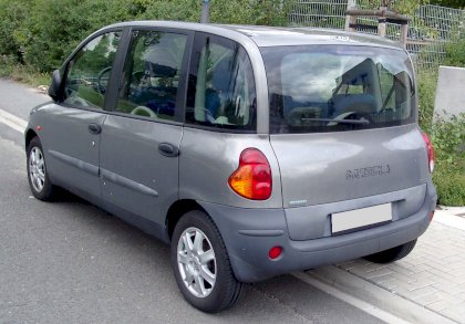 Fiat_Multipla_rear_20080825.jpg