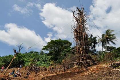 Vanuatu-land-diving.jpg