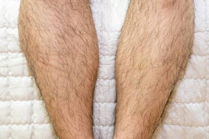 hairy-legs-picture-id958358120.jpg