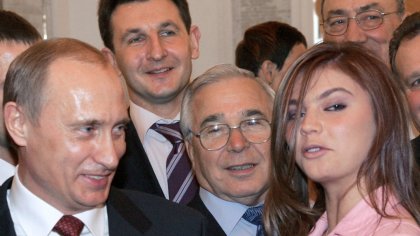 2_President-Vladimir-Putin-meets-2004-Russian-Olympic-Team.jpg